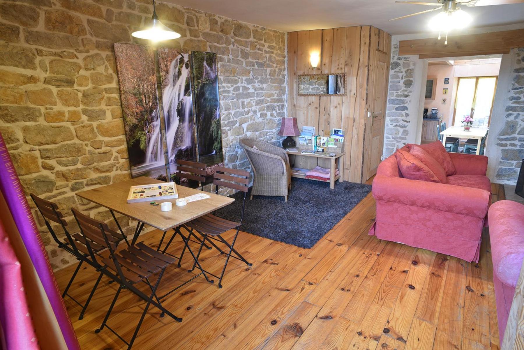 Gite Le Douglas, Vignoble Et Reculees Du Jura - Avec Sauna Lavigny Bagian luar foto